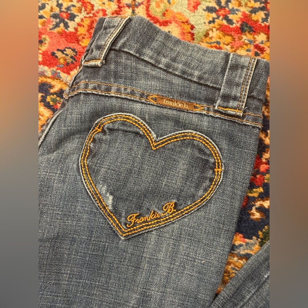 Frankie B Y2K Vintage Low Rise Flare Leg jeans with heart butt detail - Size 2 - Picture 2 of 9